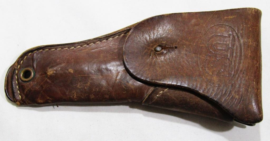 WWII LEATHER HOLSTER ARMY / MILITARY (1 of 4)
