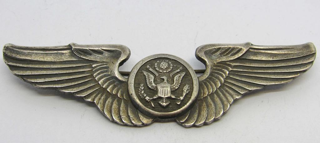 Prop & Wing Collar Insignia – Air Mobility Command Museum