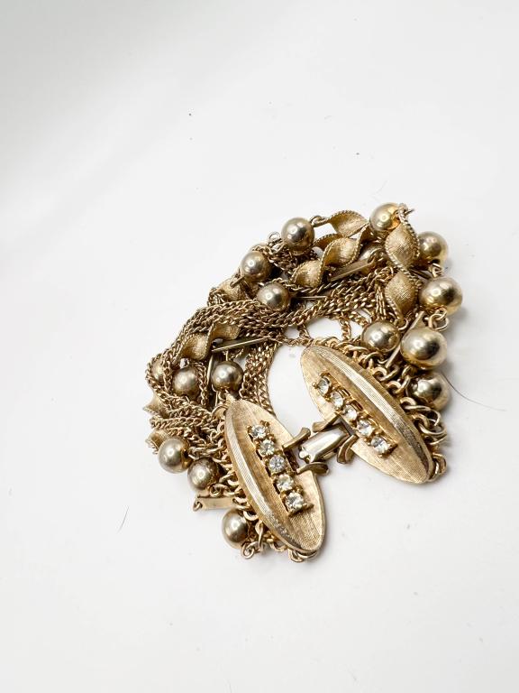 STUNNING VINTAGE STRAND BRACELET: STUNNING VINTAGE STRAND BEAD BRACELET, VERY HEAVY BEAUTIFUL