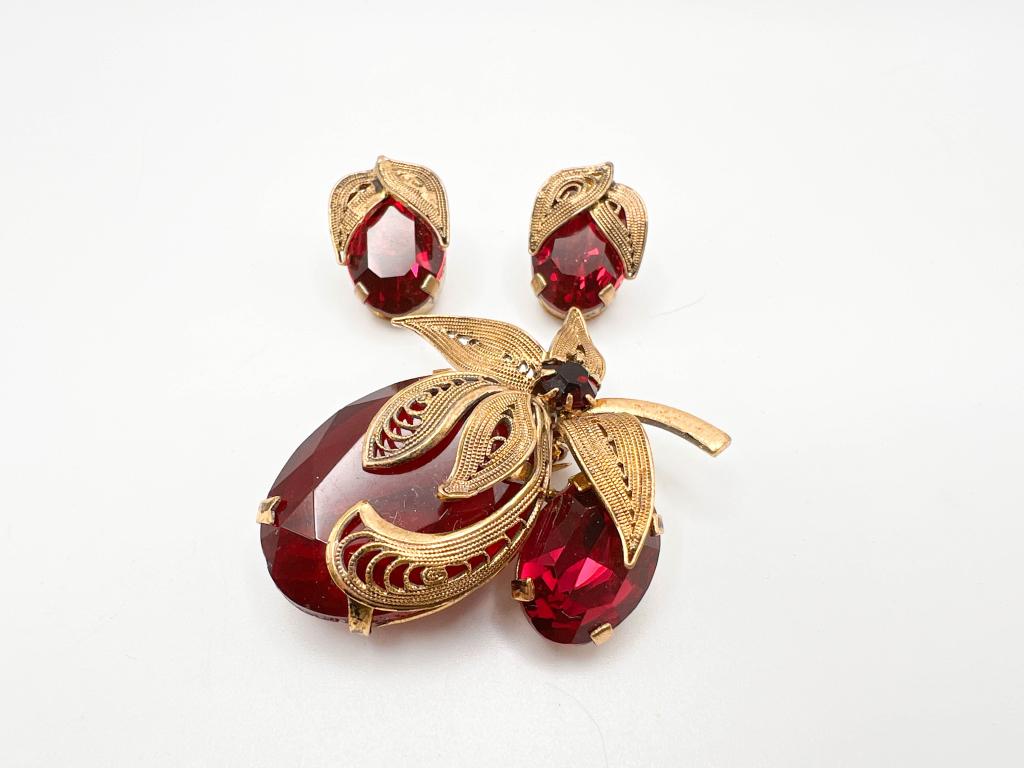 AUSTRIA BROOCH W STONES SET (1 of 3)