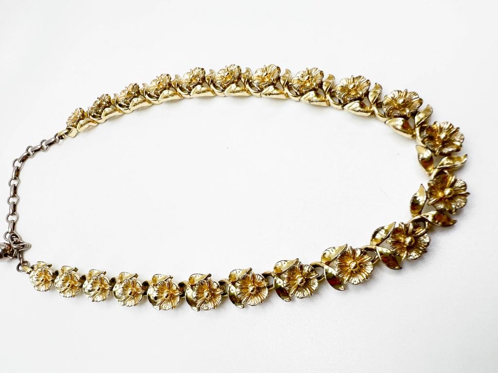 LISNER SIGNED VINTAGE NECKLACE (1 of 2)