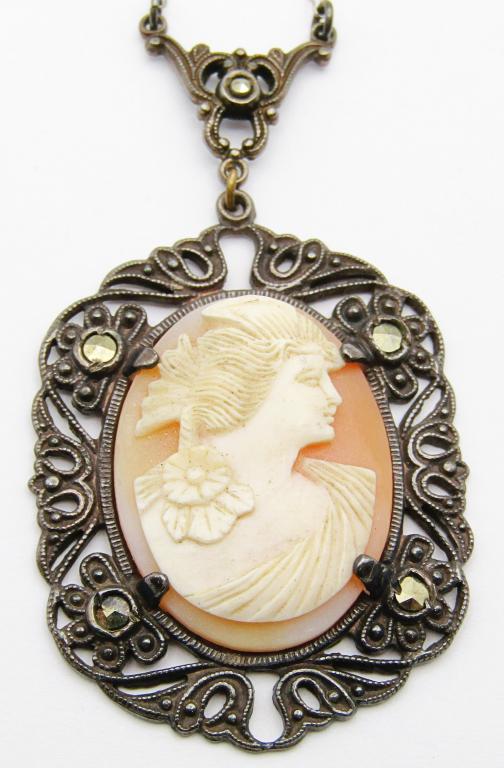 CAMEO STERLING MARCASITE STERLING NECKLACE: 18" LONG ( 6 dwt)