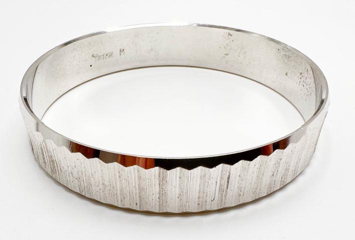 TRIFARI CROWN BRACELET: TRIFARI CROWN BRACELET IN SILVER TONES, VINTAGE TRIFARI