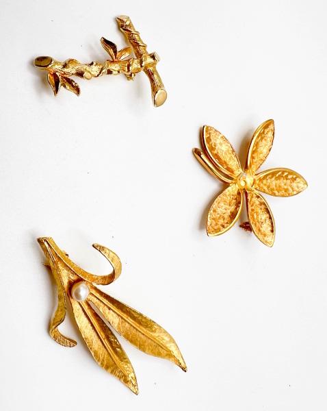 BROOCH TRIO- GOLD TONE (1-R.S.K) (1 of 2)