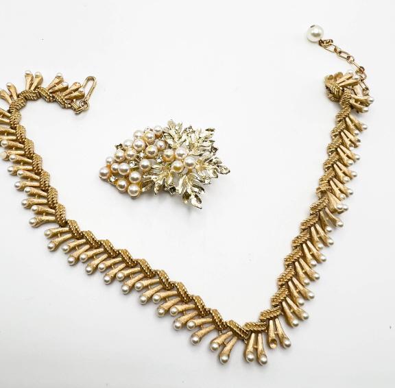 TRIFARI NECKLACE + BROOCH: MISSING STONE