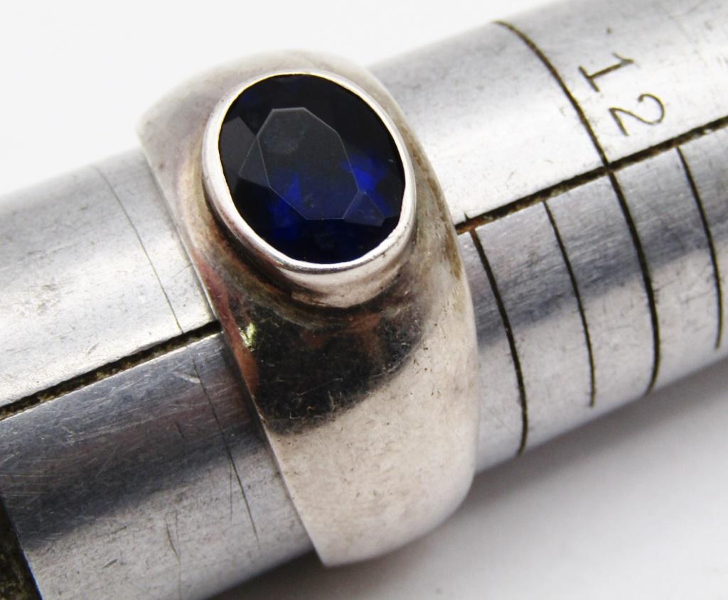 SIZE 13 STERLING FASHION RING WITH NAVY BLUE (1 of 7)