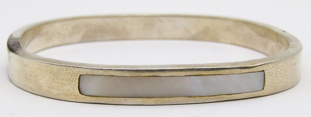 VINTAGE HINGED BANGLE WITH MOTHER OF PEARL (1 of 6)