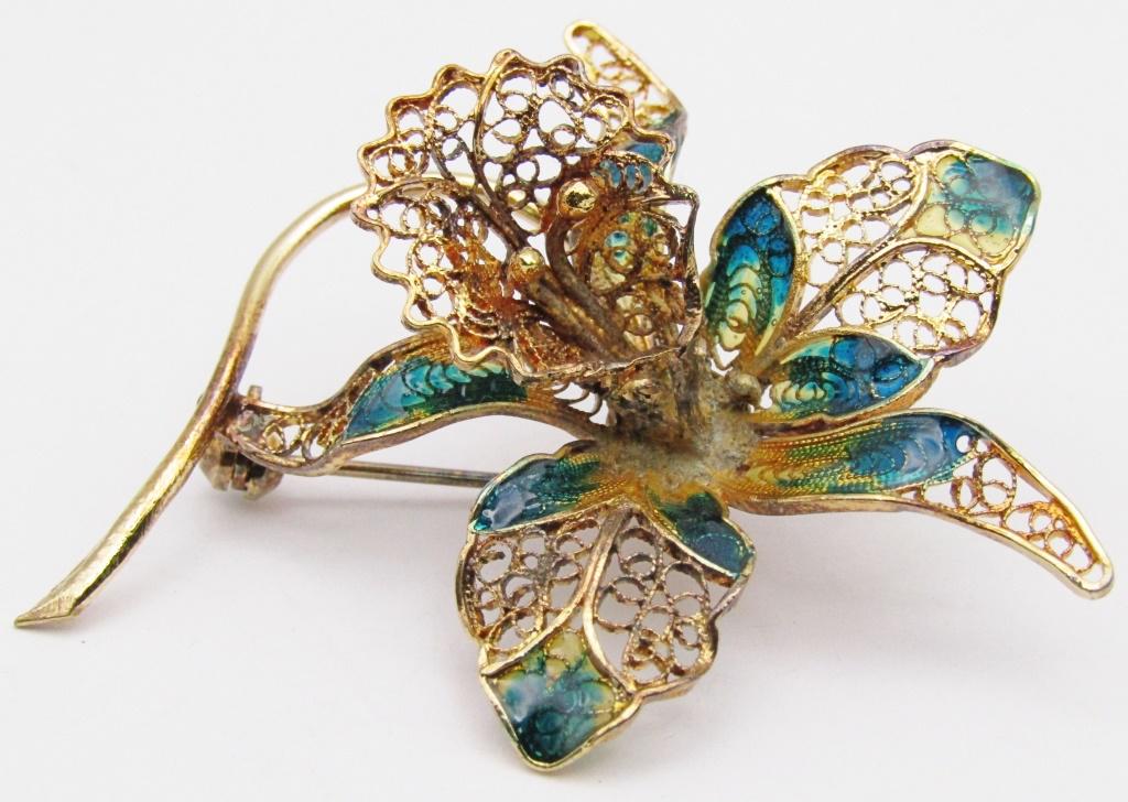VTG 800 SILVER FILIGREE LILLY BROOCH WITH: GREEN ENAMEL-GOLD TONED-TOTAL 5 DWT