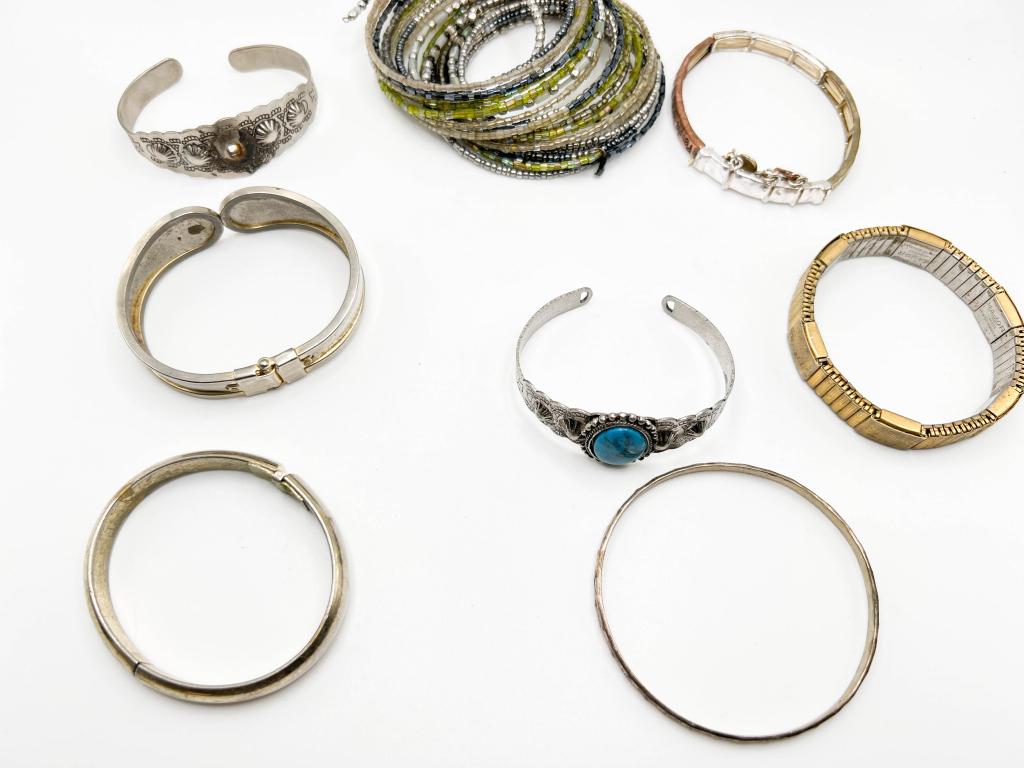 BRACELET BANGLE LOT (1 of 2)