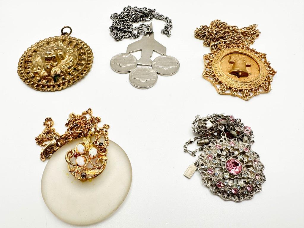 LARGE PENDANT NECKLACE ASSORTMENT (1 of 2)