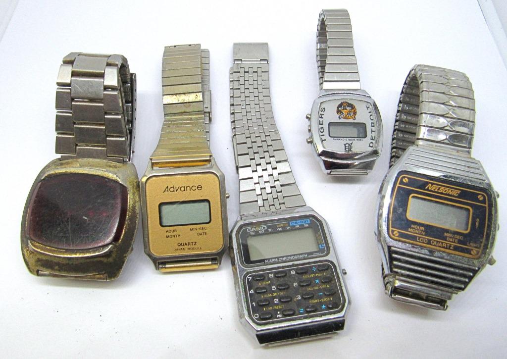 5 DIGITAL MEN'S WATCHES: (1 of 2)