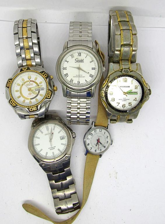 5  MEN'S WATCHES: 2 SEIKO, (1 of 5)