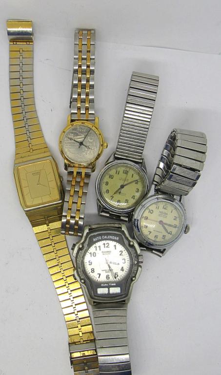 5 MEN'S WATCHES:: CASIO, HELIOS, MEDANA, SEIKO. UNTESTED.