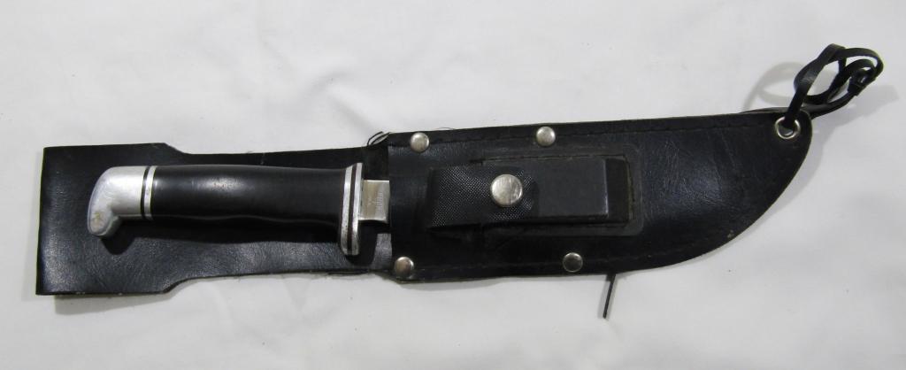 Buck Knife 116 Caper Hunting Knife w/Sheath (1 of 4)