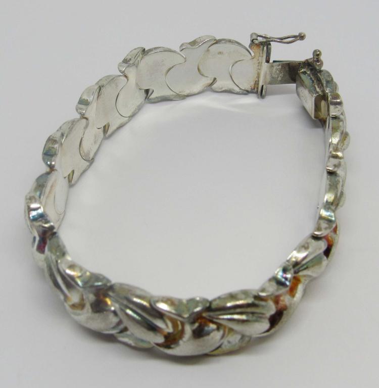 VINTAGE STERLING TURKEY BRACELET: MEASURES 7.5 INCHES-TOTAL 13 DWT