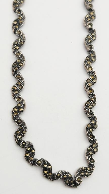 16.5 INCH MARCASITE NECKLACE: TOTAL 16 DWT