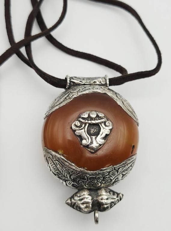 UNIQUE STERLING CIRCULAR 3-D PENDANT WITH (1 of 4)