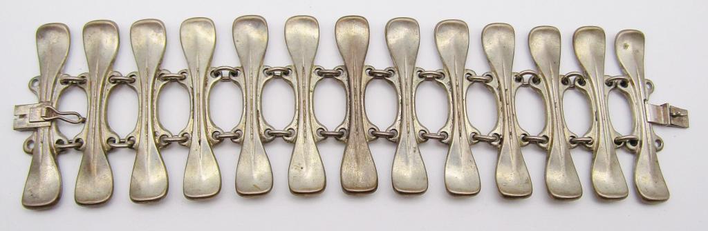 VINTAGE 7 INCH UNIQUE LINKED BRACELET (1 of 3)