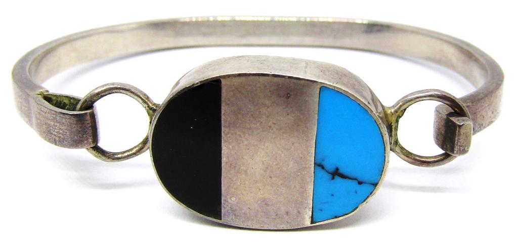 TN-32 MEXICO STERLING BANGLE WITH TURQUOISE (1 of 5)