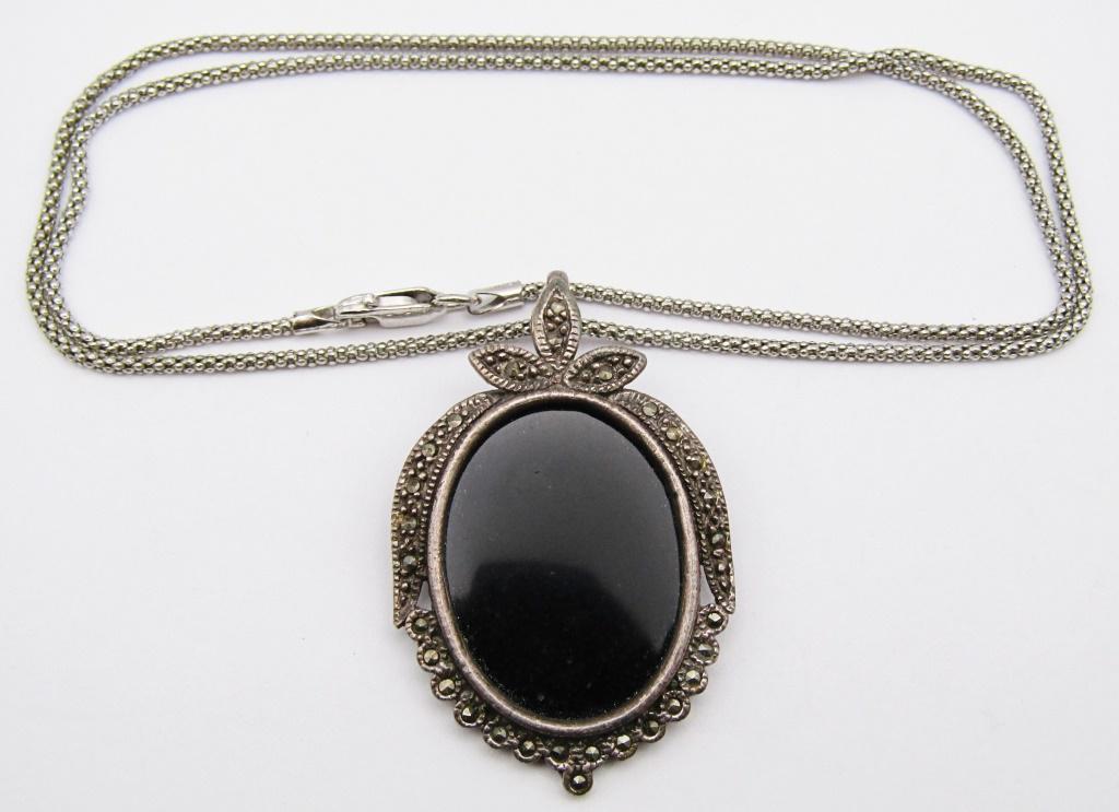 MARCASITE / BLACK ONYX STERLING PENDANT: AND 18" CHAIN (8 dwt)
