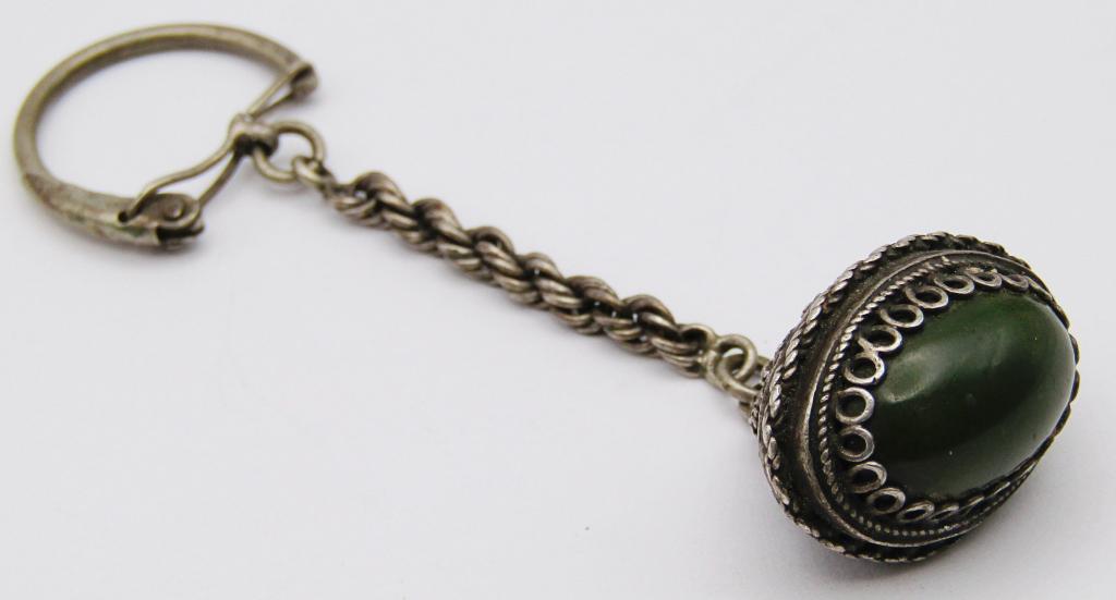 .800 SILVER VINTAGE KEY CHAIN w/GREEN STONE (1 of 6)