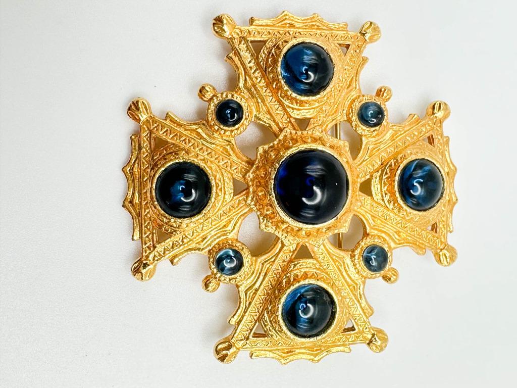 MALTESE CROSS BROOCH W STONES (1 of 4)