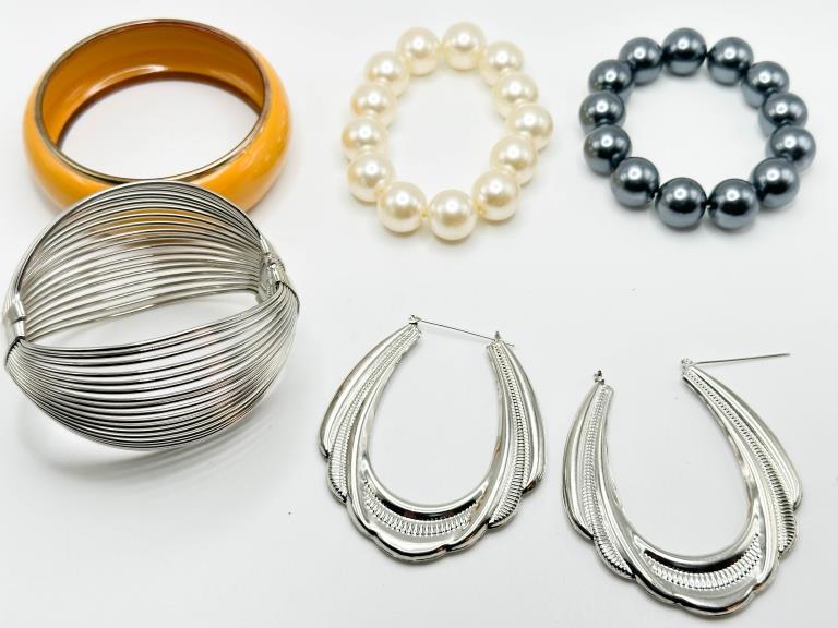 VINTAGE BRACELETS COLLECTION (1 of 2)