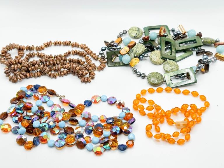 VINTAGE COLOR NECKLACES (1 of 2)