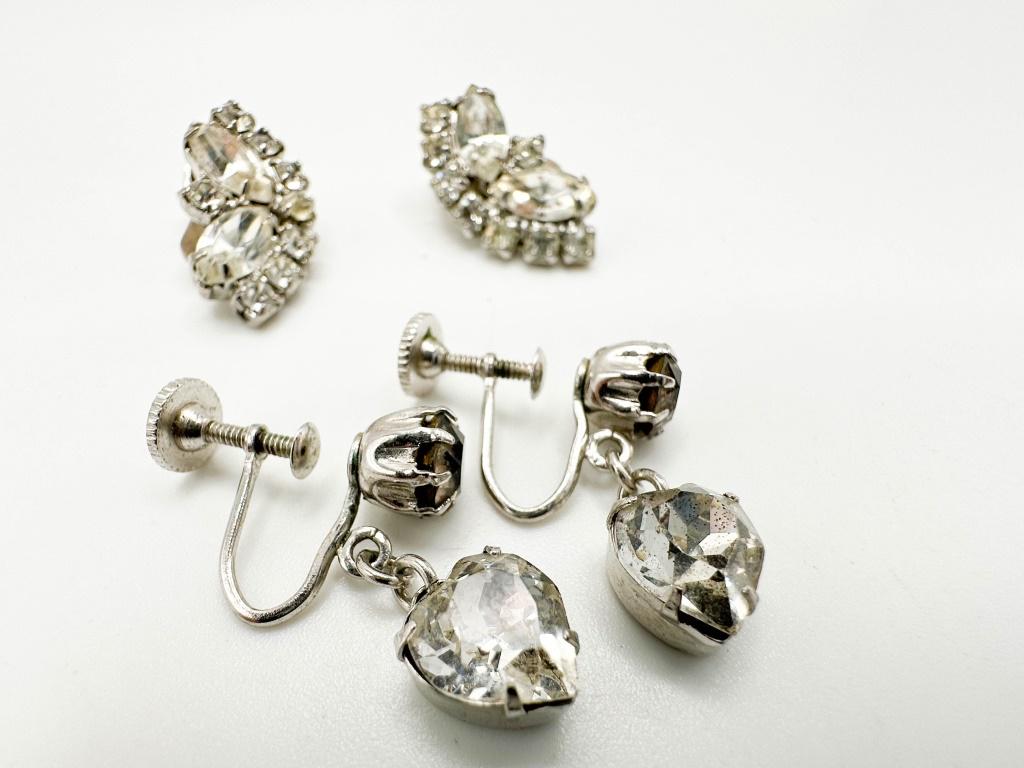 WEISS SIGNED HEART EARRING + (1 of 4)