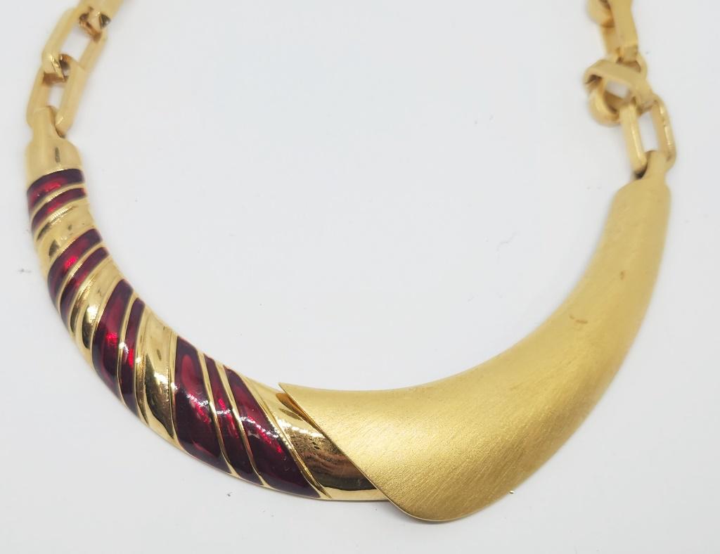 MOINET SIGNED CHOKER NECKLACE: MONET SIGNED CHOKER NECKLACE WITH RED AND GOLD TONE