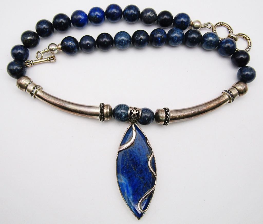 BLUE LAPIS & STERLING STUNNING NECKLACE (1 of 6)