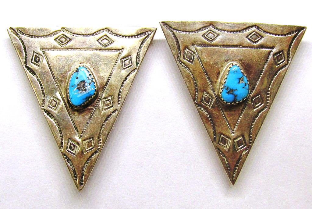 PAIR OF SOUTHWESTERN STERLING COLLAR CLIPS: WITH TURQUOISE STONES-ENGRAVED DESIGN-TOTAL 12 DWT