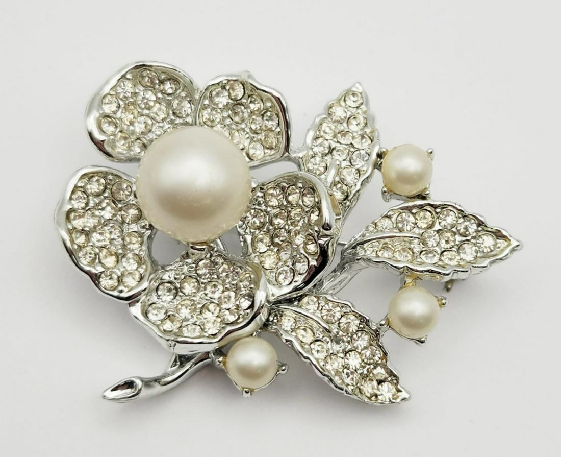 VTG GOLDETTE SILVER TONED FLOWER RHINESTONE (1 of 3)