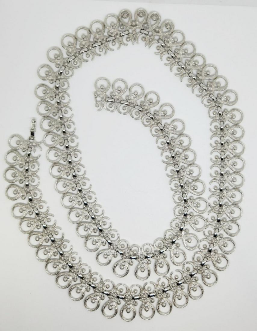 VITNAGE TRIFARI SILVER TONED UNIQUE DESIGN: NECKLACE-MEASURES 36 INCHES