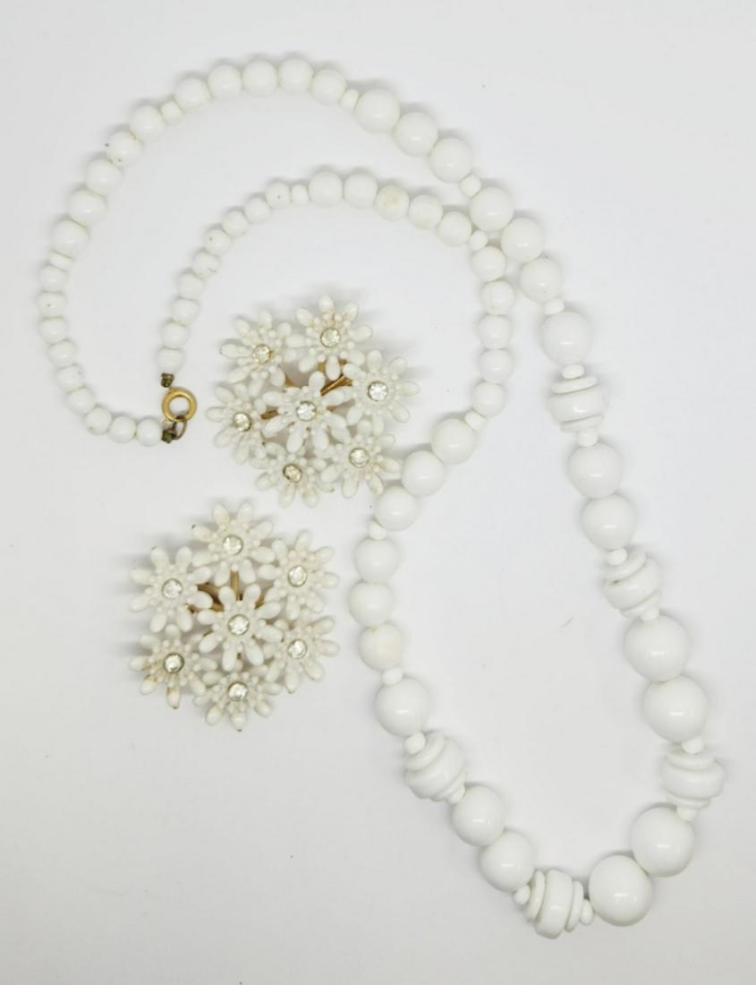 VTG PAIR OF CORO FLOWER SHOE CLIPS WITH (1 of 4)