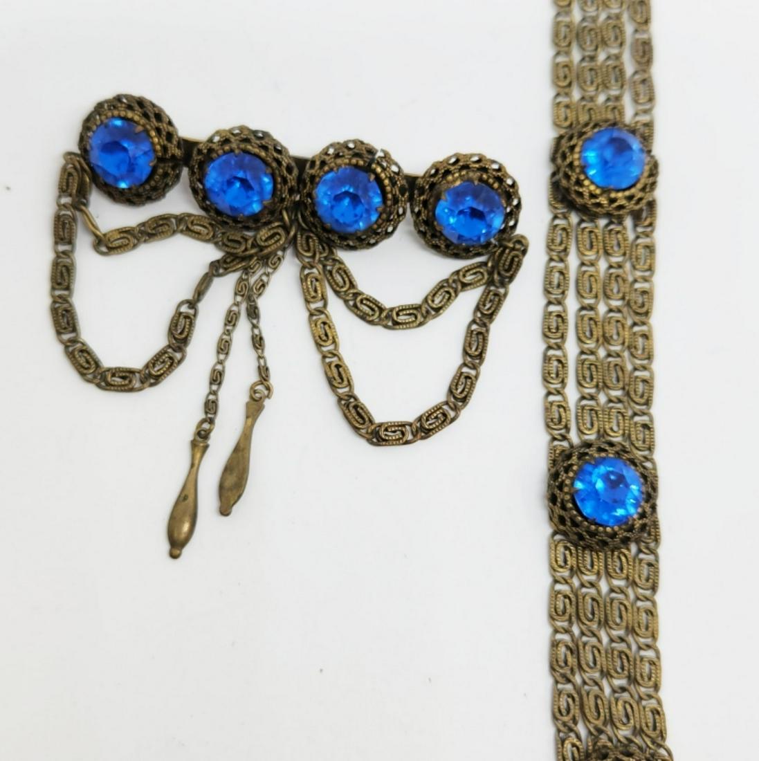 SET! VINTAGE GOLD TONED MULTI LAYERED (1 of 3)