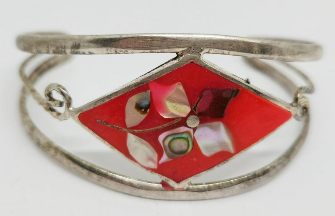 ALPACA MEXICO SPLIT SHANK CUFF WITH PINK (1 of 4)