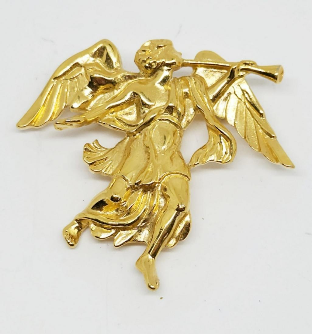 VINTAGE TRIFARI GOLD TONE ANGEL BROOCH: REGISTER TO BID TODAY!