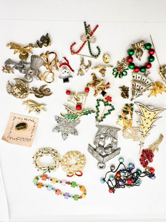 HUGE CHRISTMAS COLLECTION (1 of 4)