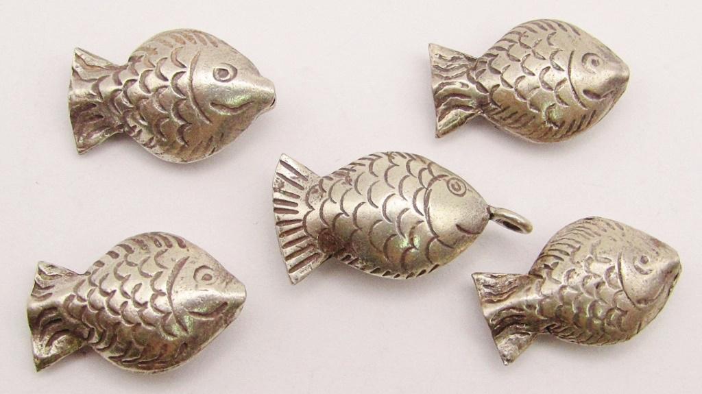 5-STERLING FISH CHARMS WITH ENGRAVED: DESIGN-TOTAL 10 DWT