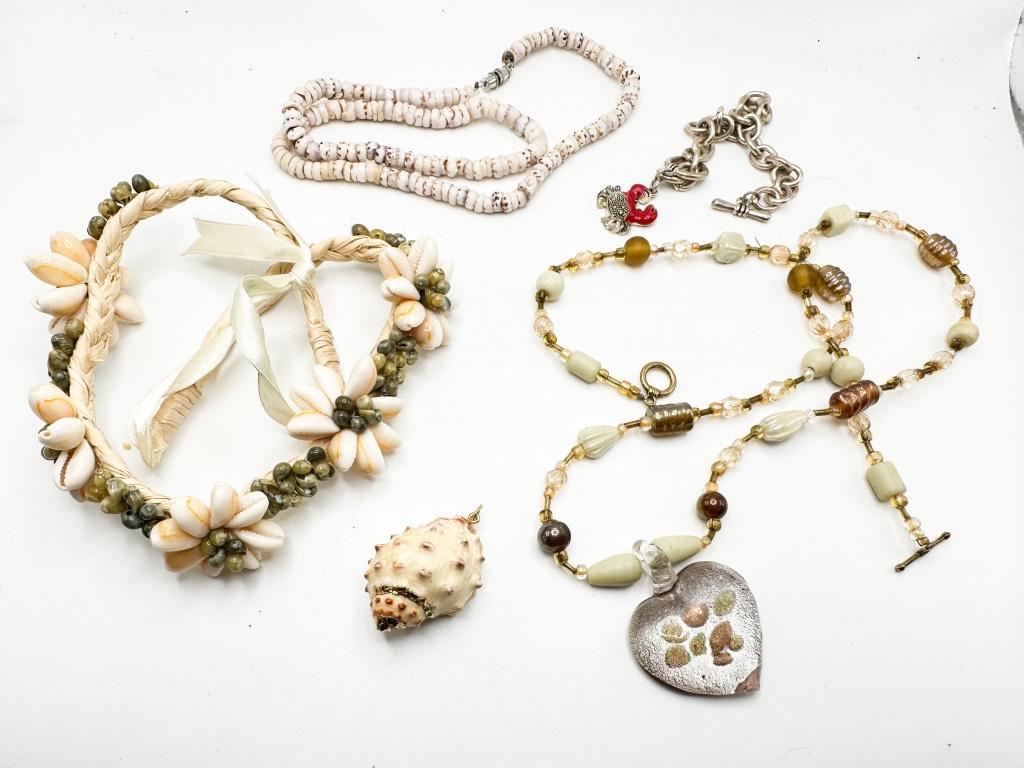 SHELLS NECKLACES AND OTHERS: SHELLS NECKLACES AND MORE , FLORAL SHELLS