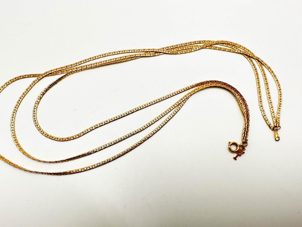 TRIFARI SIGNED NECKLACE: TRIFARI SIGNED NECKLACE