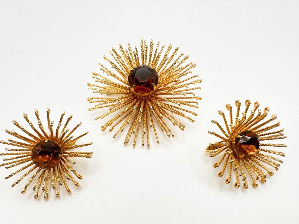 BROOCH SET (1 of 3)