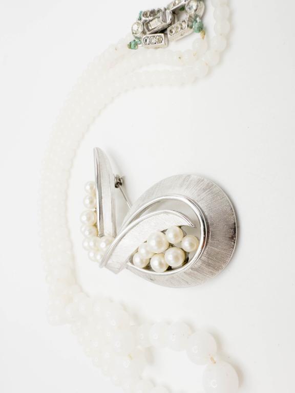 TRIFARI CROWN BROOCH + (1 of 3)