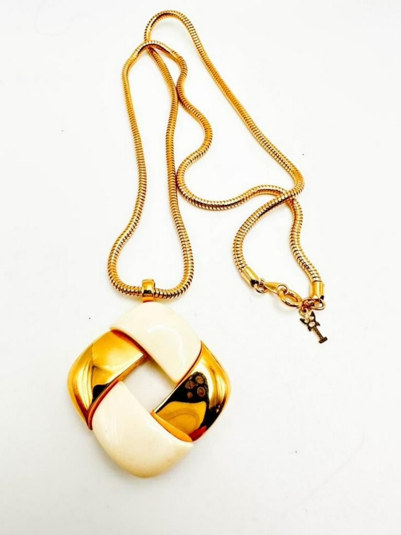 TRIFARI CROWN NECKLACE (1 of 4)