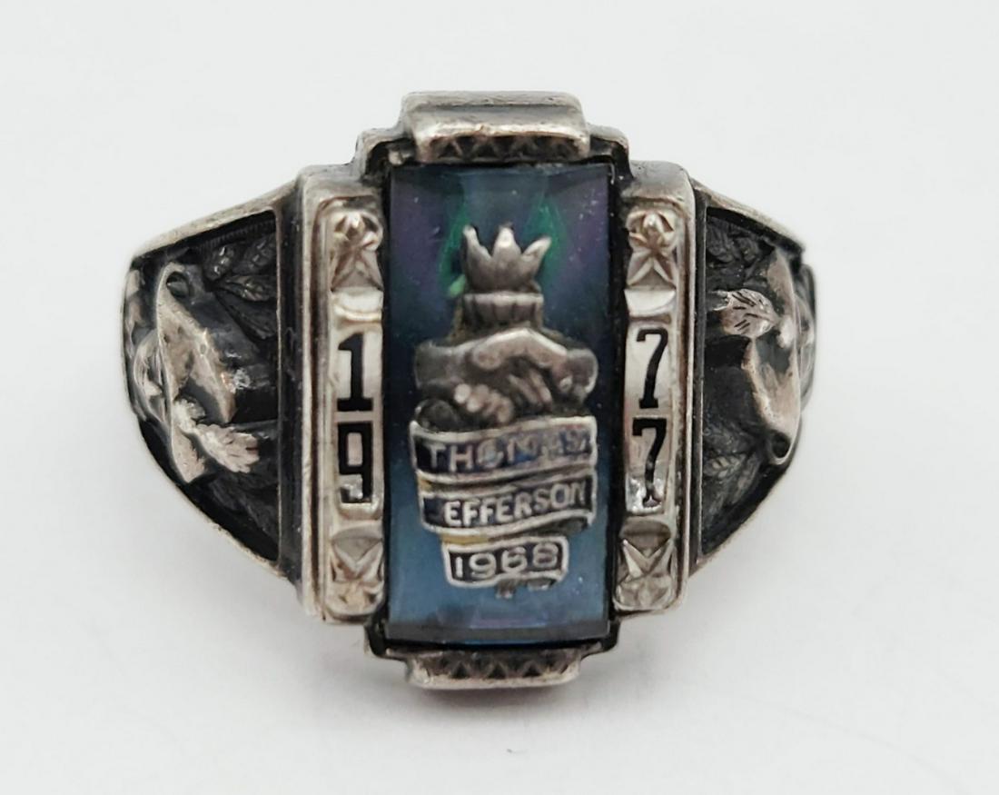 VTG 1977 THOMAS JEFFERSON CLASS RING: SIZE 10-TOTAL 8 DWT