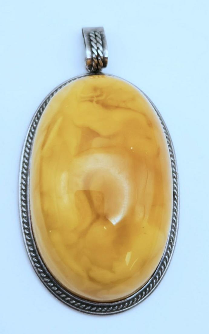 AK STERLING LARGE YELLOW AMBER OVAL PENDANT (1 of 4)