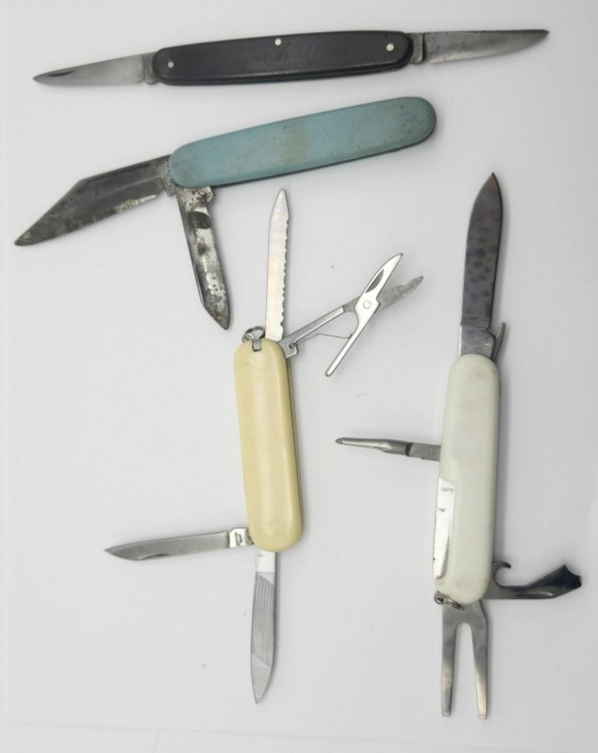 (4) VTG PLASTIC HANDLE POCKET KNIVES (1 of 7)