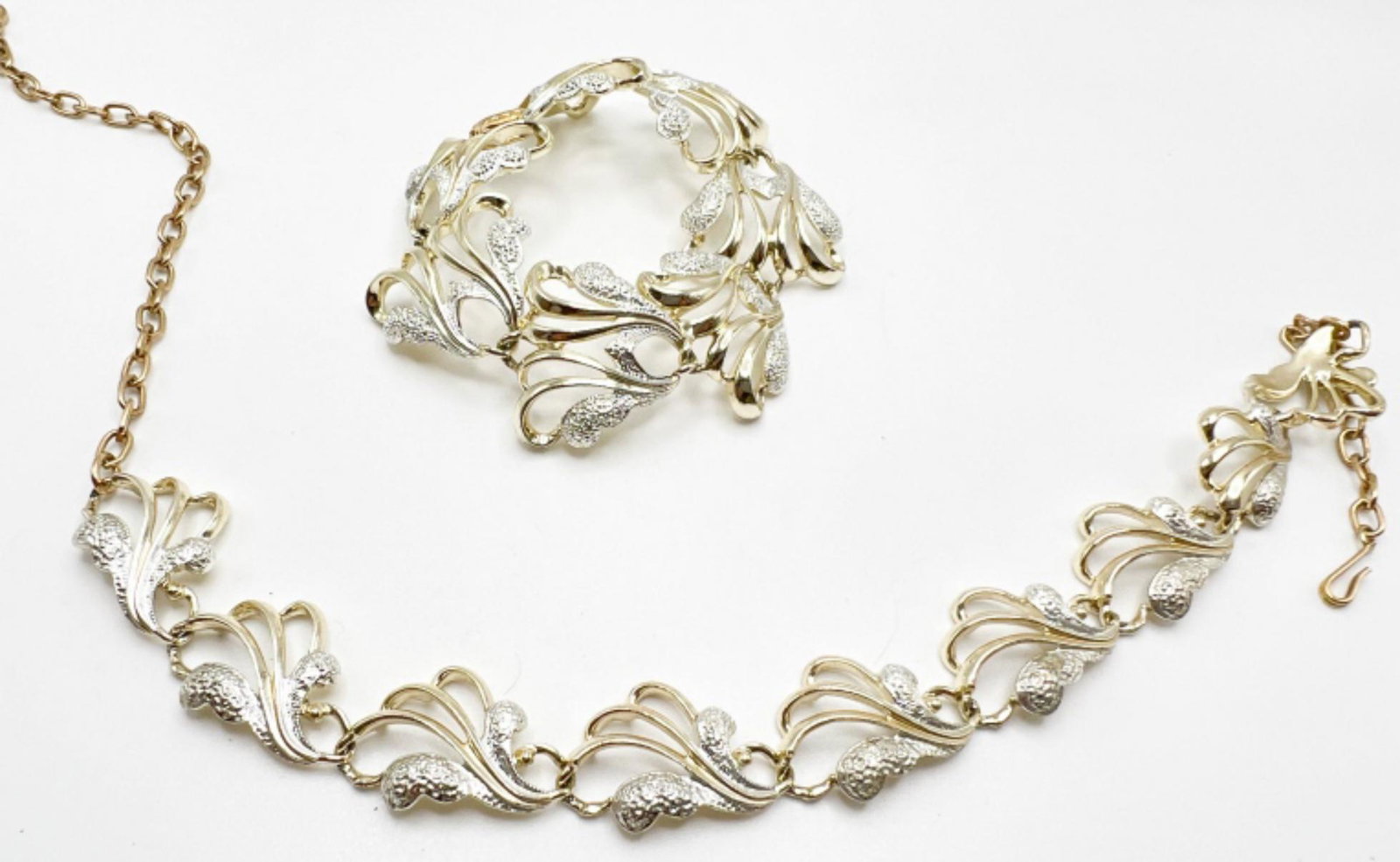 SARAH COVENTRY MATCHING SET: SARAH COVENTRY MATCHING NECKLACE AND BRACELET SET