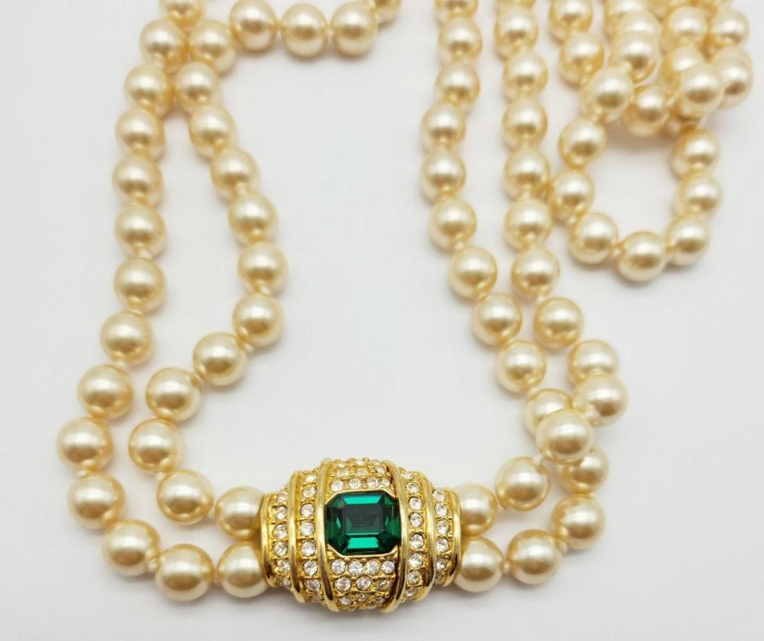 VTG JOAN RIVERS DOUBLE STRANDED PEARL (1 of 4)